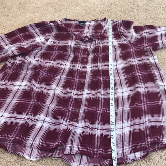 Torrid 1X maroon multi front button blouse. - Picture 7 of 8